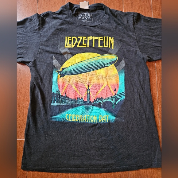 Led Zeppelin T-shirt - Picture 2 of 4